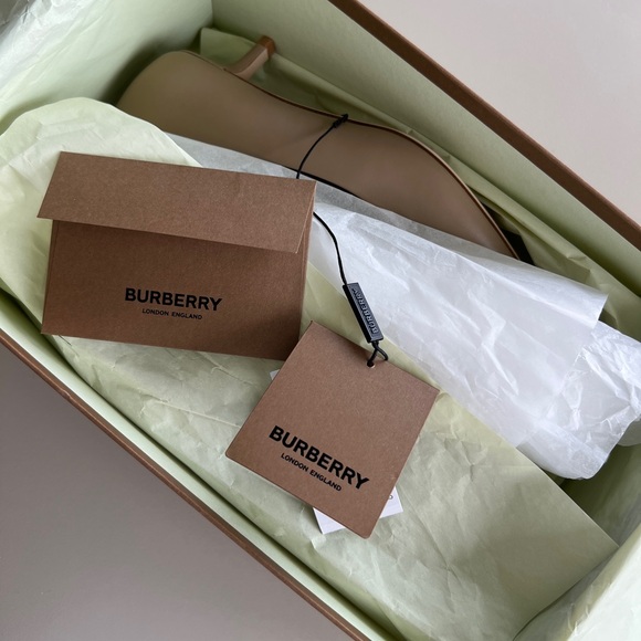 NWT Authentic Burberry Ezra Tb Monogram Pointed Pump Chesnut - Picture 14 of 14